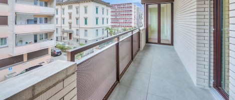 Family Apartment, Multiple Bedrooms (Locarno best place) | Balcony