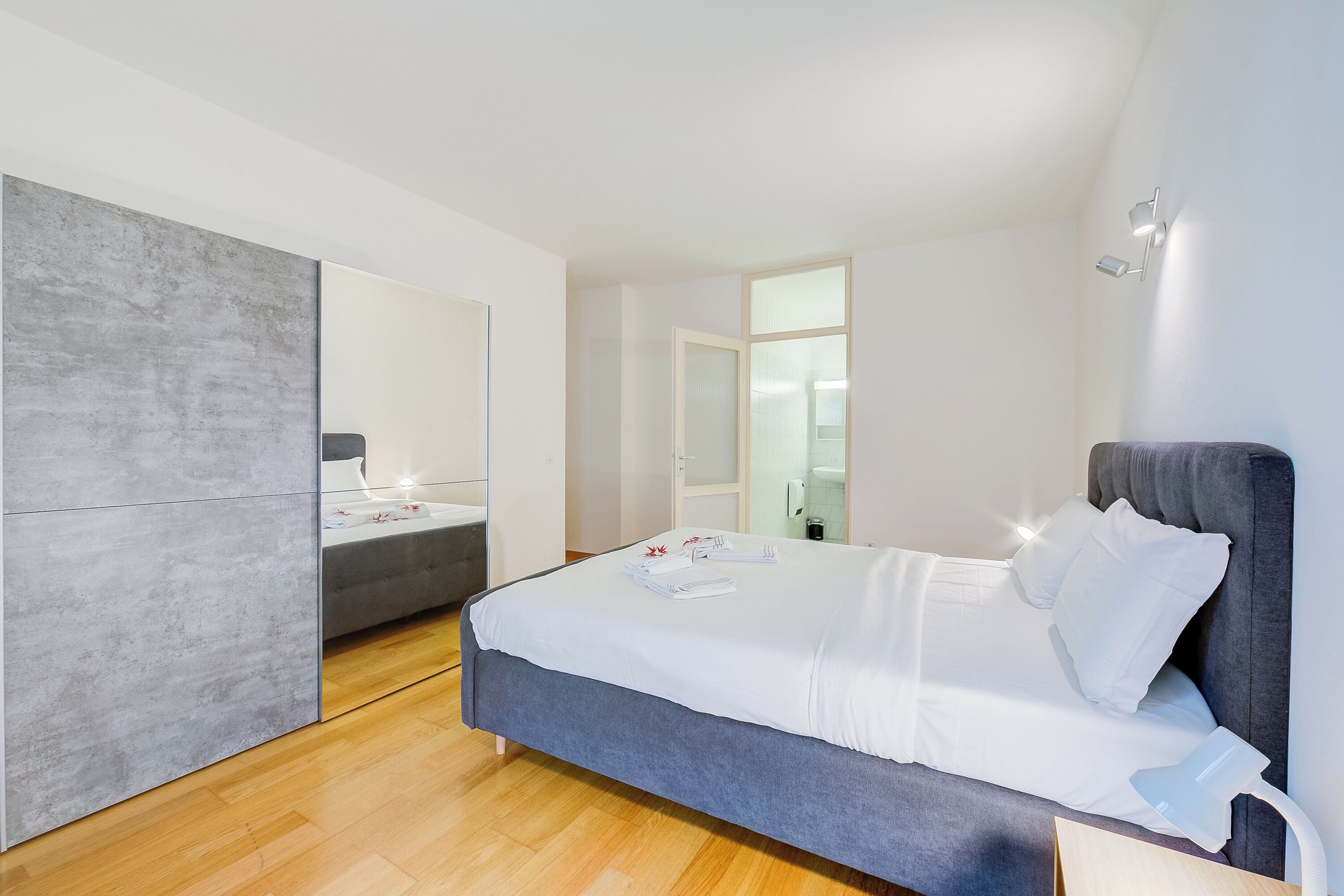 2 habitaciones, wifi gratis y ropa de cama 