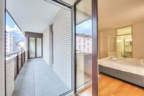 Familienapartment, 1 Schlafzimmer (Locarno best place) | Ausblick vom Zimmer