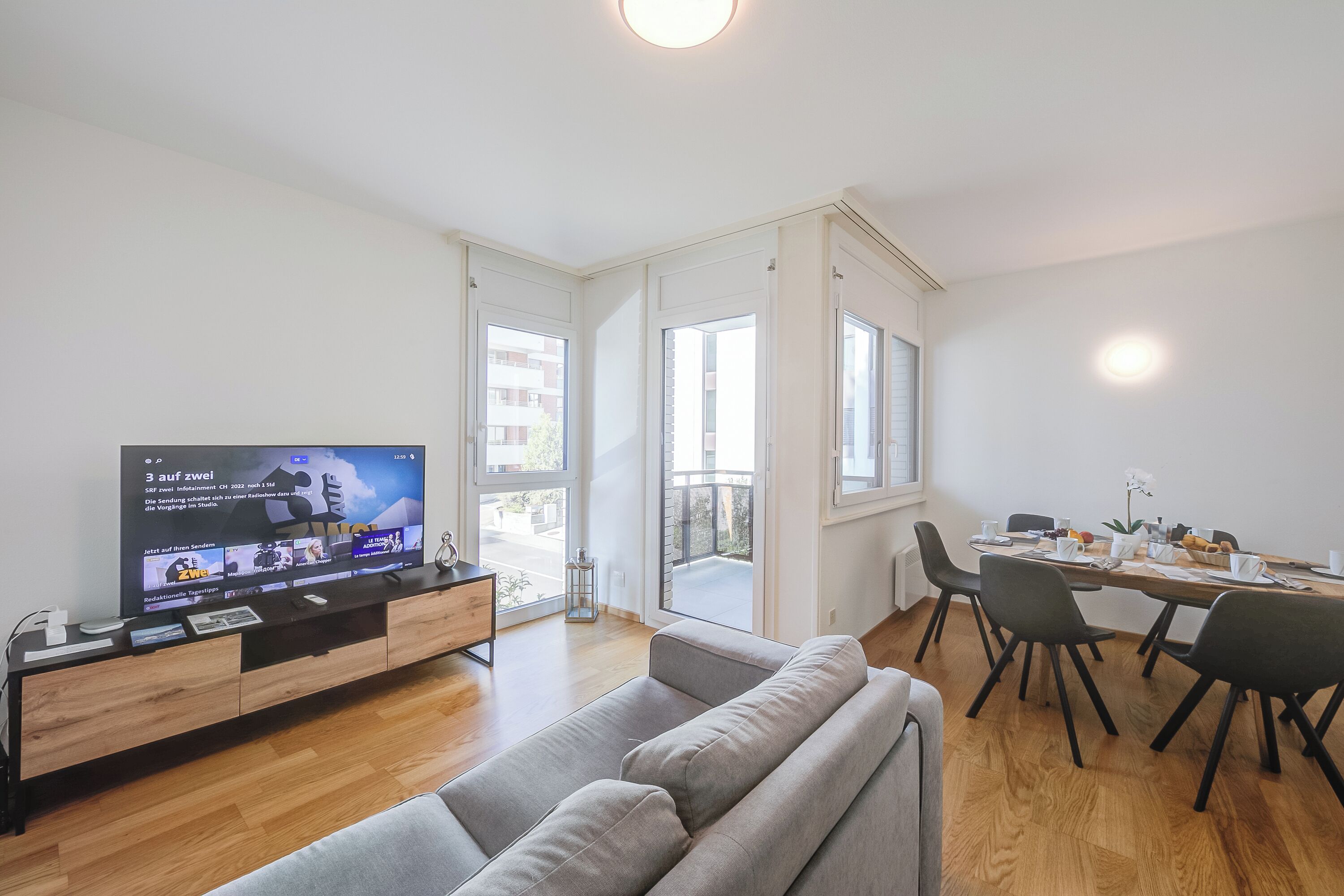 Familienapartment, Mehrere Schlafzimmer (Casa al molo) | Wohnbereich | 21-Zoll-Fernseher mit Kabelempfang
