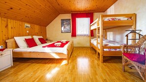Rom (FS Trlej - Room Tone)