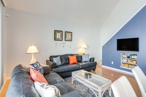 Family-Friendly Port Clinton Home w/ Private Deck
