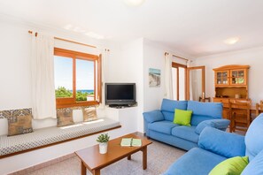 TV - 3 bedroom villa in Son Bou - Olivera (San Jaime Mediterráneo)