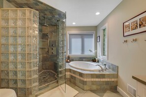 Shower, hair dryer, towels - 111’ of Sandy Beach Frontage on Long Lake | Hot Tub | Private Dock | Kayaks (Traverse City)
