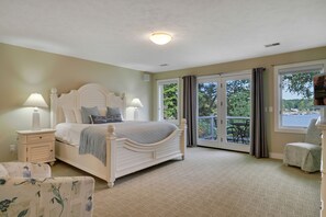 5 多间卧室、熨斗/熨衣板、免费 WiFi、床单