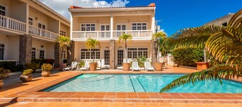 You won’t need a car! 2BDRM Villa Walking in Rodney Bay!!