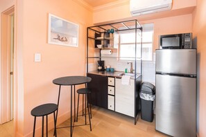Fridge, microwave, coffee/tea maker, toaster - 129 · ☀Pool✔ Kitchen✔ Beach✔ Self Checkin✔ Free Parking✔ (Clearwater)