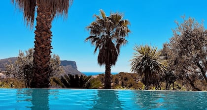 MAISON SILVESTRI - LA GUITOUNE / Piscine, vue mer