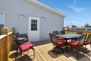 Outdoor dining - Spacious 5BR Single Family Beach House Perfect for a Large Group ~ Salty Breeze (St. Joe Beach)