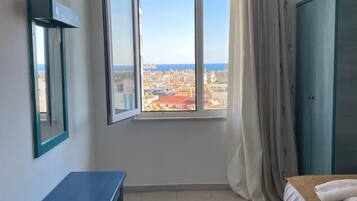 Laptop workspace, WiFi, bed sheets