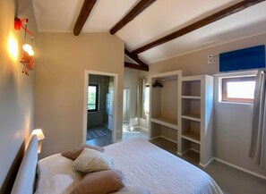 6 habitaciones, tabla de planchar con plancha y wifi gratis 