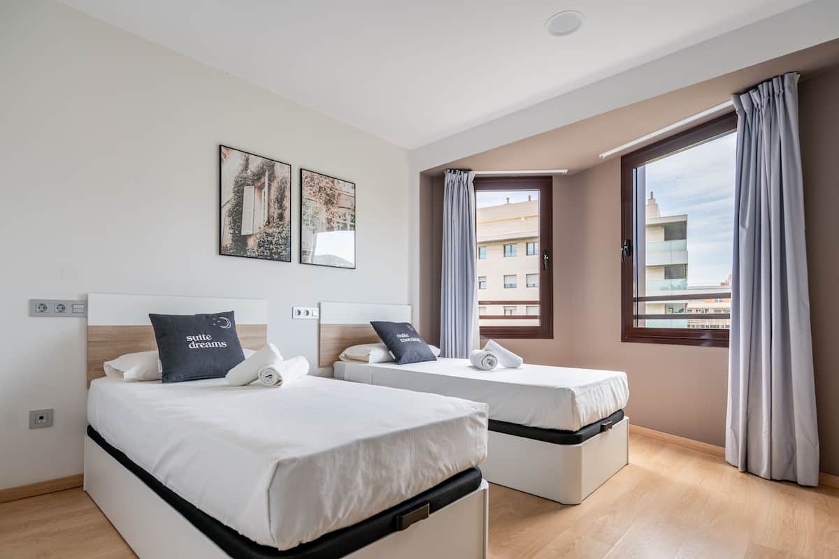 Twin Room | Skrivbord, arbetsyta för laptop, gratis wi-fi och sängkläder