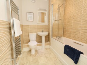 Cottage | Bathroom | Shower