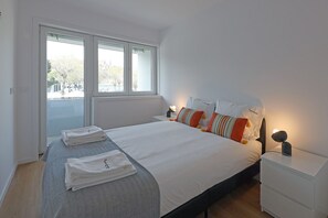 2 bedrooms, iron/ironing board, free WiFi, bed sheets - FLH Gaia Wine Cellars Flat (Vila Nova de Gaia)