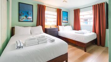 2 bedrooms, desk, iron/ironing board, WiFi