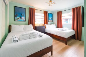 2 bedrooms, desk, iron/ironing board, WiFi