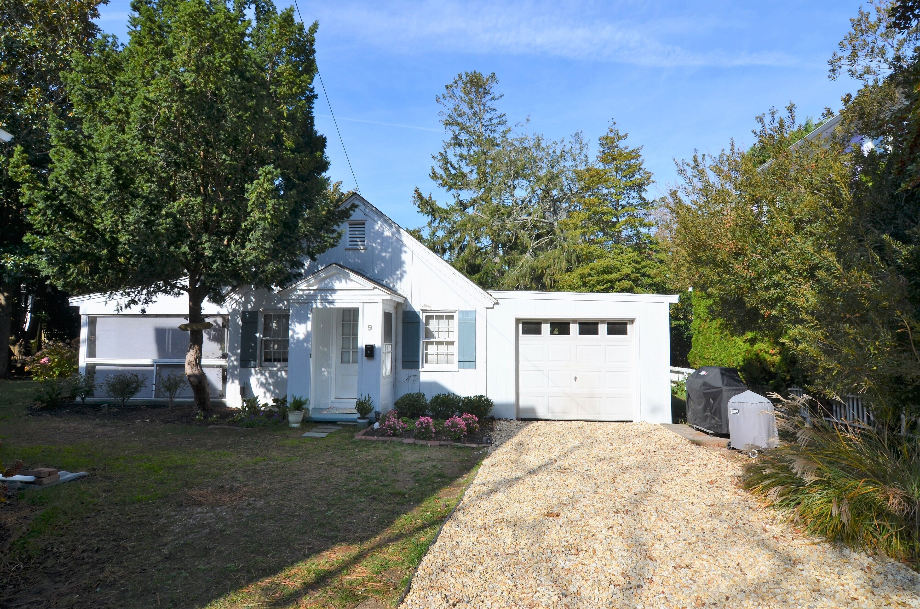 STEPS TO THE BEACH -ADORABLE 1 BR Cottage-9 Park Ave Rear, Rehoboth Beach, DE