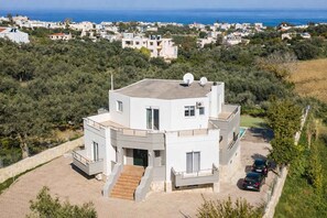 Villa - Villa Aelia I Modern Ideal Villa for Large Group (Chania)