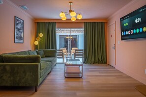 TV, offices - 133 · ☀Pool✔ Kitchen✔ Beach✔ Self Checkin✔ Free Parking✔ (Clearwater)