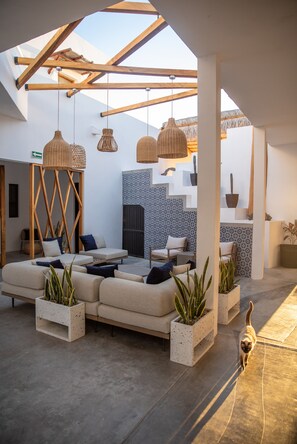 Interior entrance - Hotel Todo Bien (La Ventana)