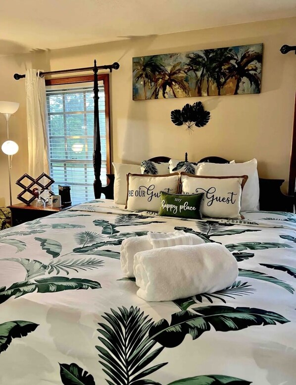 4 Schlafzimmer, Schreibtisch, Bügeleisen/Bügelbrett, Reisekinderbett