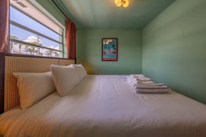 2 quartos, ferros/tábuas de passar roupa, Wi-Fi, roupa de cama