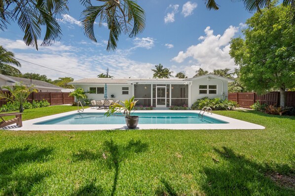 Outdoor pool - Mermaid Shack with pool 5 min to beach,venues,restaurants (Jupiter)