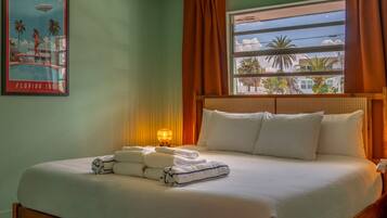 2 Schlafzimmer, Schreibtisch, BĂŒgeleisen/BĂŒgelbrett, WLAN