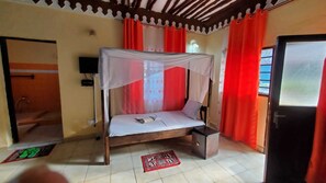 3 bedrooms, iron/ironing board, free WiFi, bed sheets - We are located in Galu Beach opposite lantana Hotel. (Ukunda)