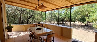 Villa in the heart of the LUBERON with swimming pool and large enclosed garden planted with trees