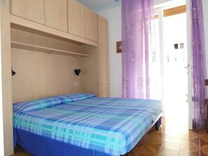 2 habitaciones, caja de seguridad en la habitación y ropa de cama