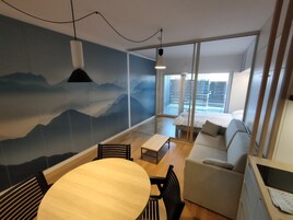 Apartamento urbano | 1 quarto, cofres nos quartos, ferros/tábuas de passar roupa