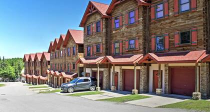 Ski-In/Ski Out Townhome w/ Beautiful View w/Hot Tub.