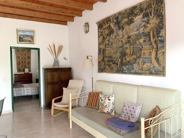 1 bedroom, WiFi, bed sheets