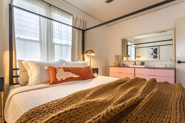 3 bedrooms, desk, iron/ironing board, WiFi