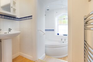 Towels - 5 Lowfield, Ambleside (Ambleside)