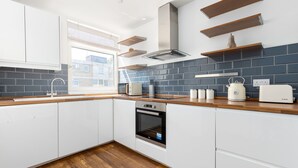 Apartment | Private kitchen - The Shoreditch Apartments (London)