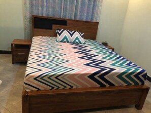 2 chambres, bureau, Wi-Fi, draps fournis