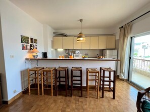 Fridge, microwave, oven, coffee/tea maker