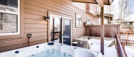 Bain à remous extérieur