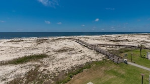 Beach - Royal Gulf Beach & Racquet 5302 - Beautiful Studio Gulf Front Unit! (Gulf Shores)