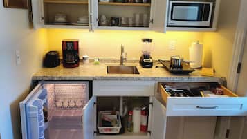 Fridge, microwave, coffee/tea maker, toaster