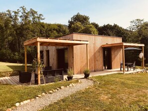 Outdoor dining - Cosy wooden house - Nature & Calm (Crampagna)