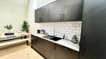 Fridge, microwave, oven, dishwasher