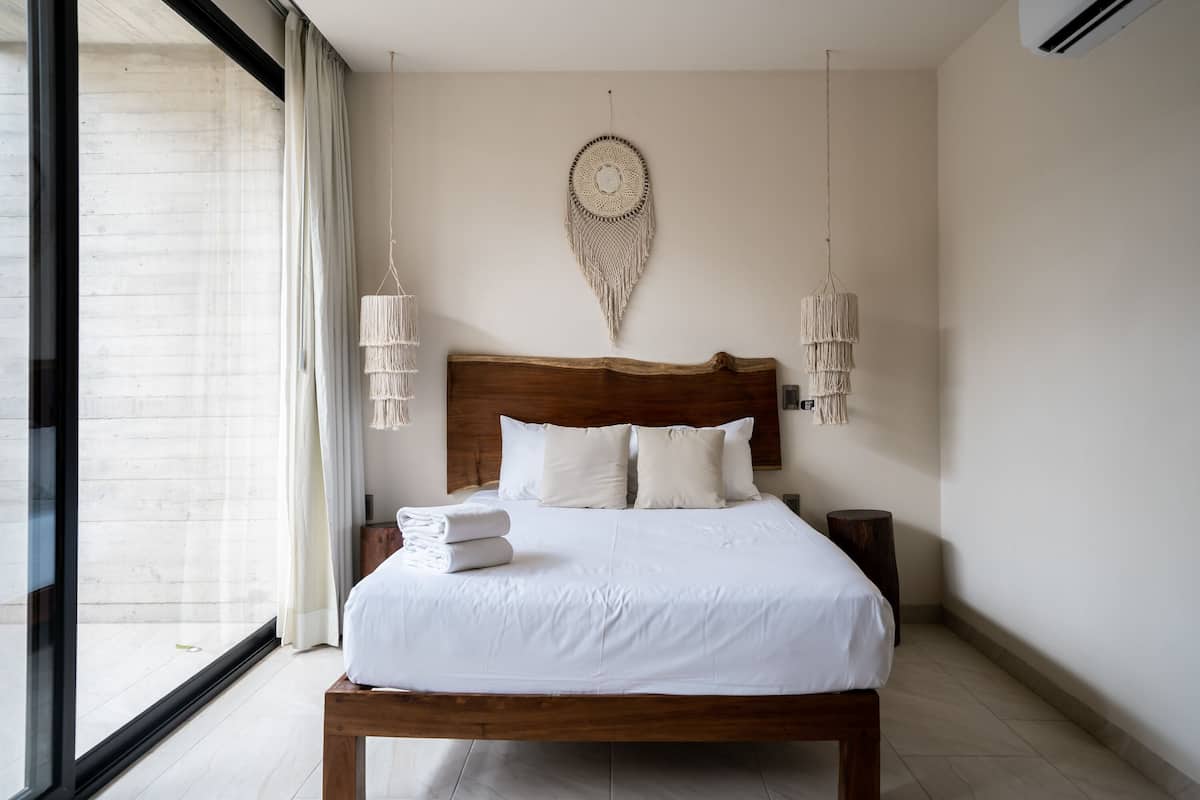 Ropa de cama de alta calidad, cubrecamas, wifi gratis y ropa de cama 