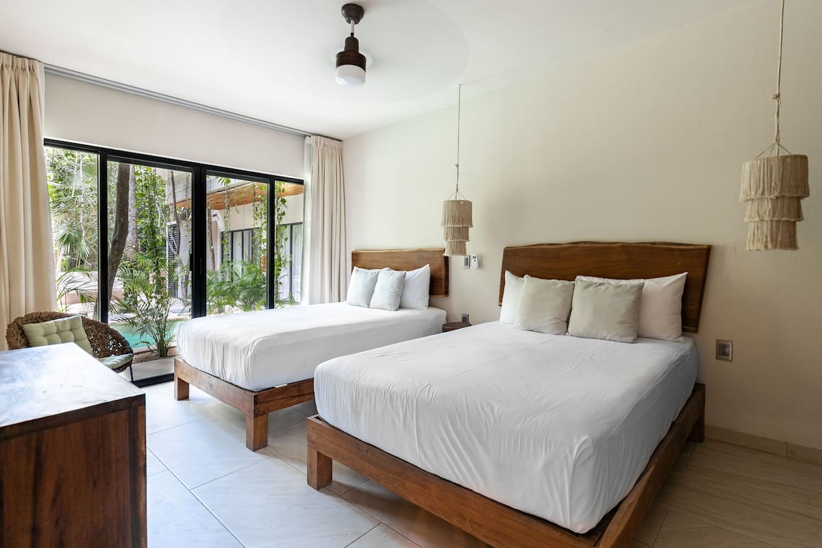 Ropa de cama de alta calidad, cubrecamas, wifi gratis y ropa de cama 