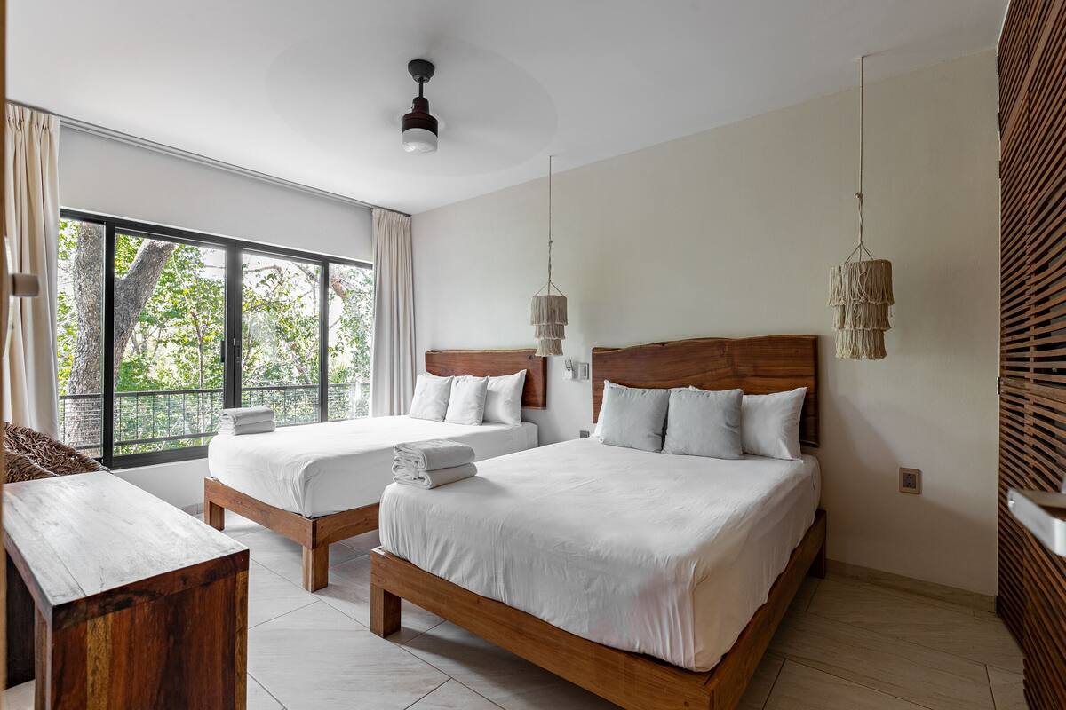 Ropa de cama de alta calidad, cubrecamas, wifi gratis y ropa de cama 