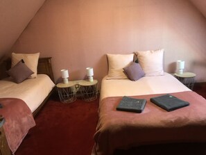 3 bedrooms, iron/ironing board, travel cot, free WiFi