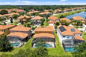 Exterior - Bella Vida Paradise | Games,Theater Room | Screened-in Pool (Kissimmee)
