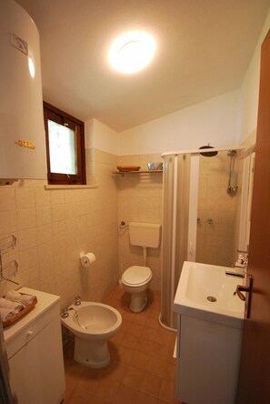 Shower, towels - Nadia by Theater Home, with garden and marvellous lake view (Tignale)